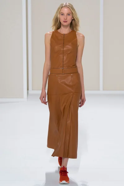 Look 40